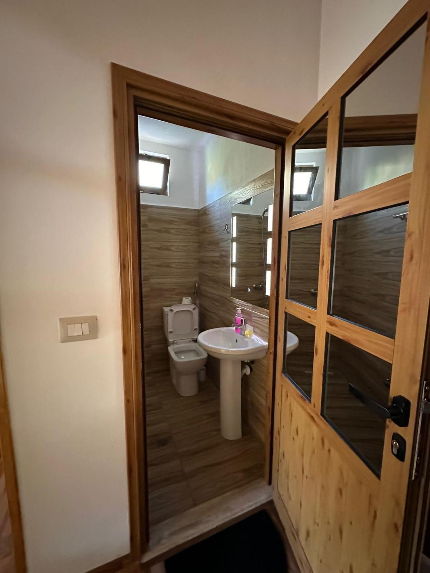 Alimeti Guesthouse Berat Esterno foto