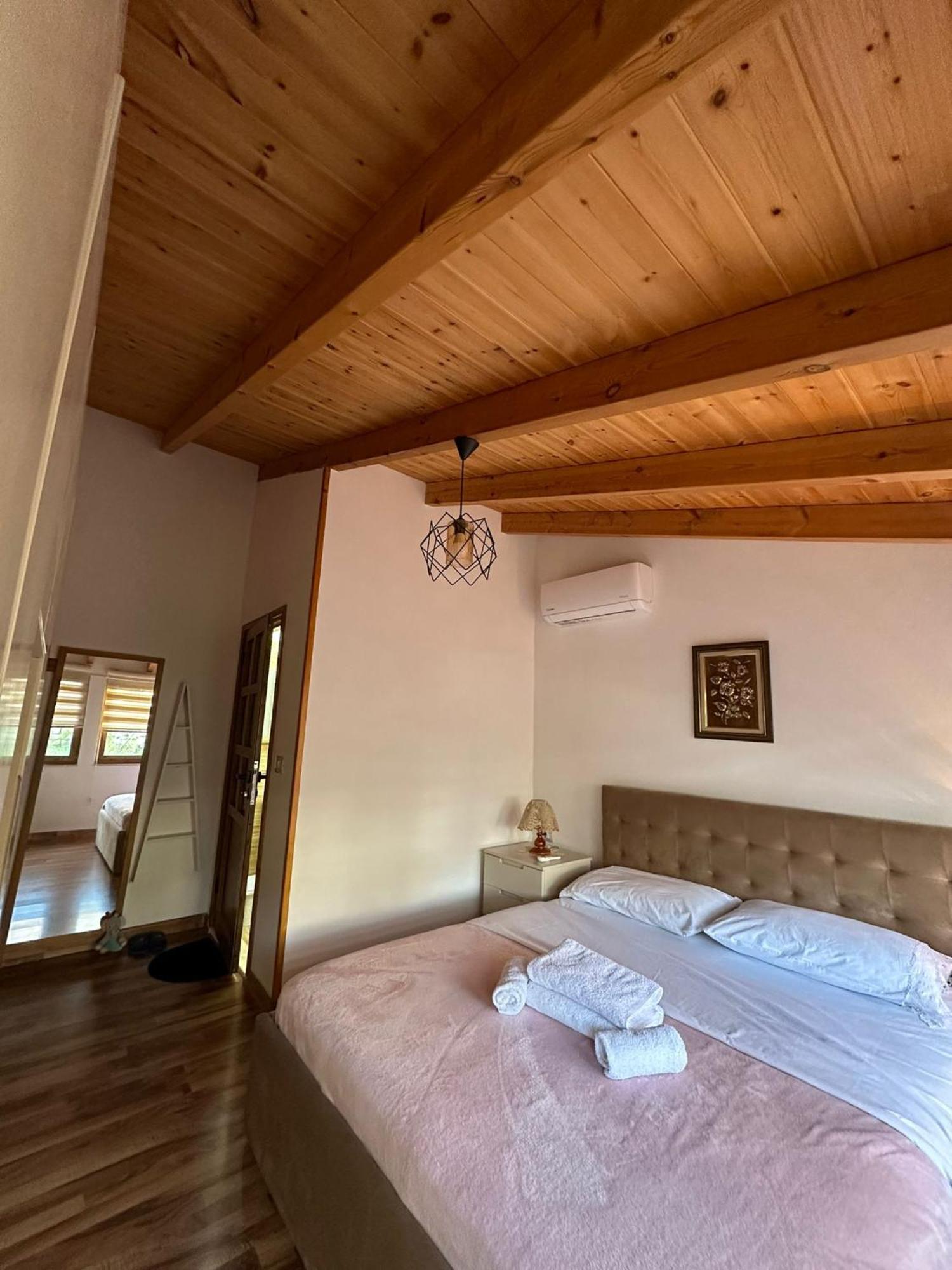 Alimeti Guesthouse Berat Esterno foto