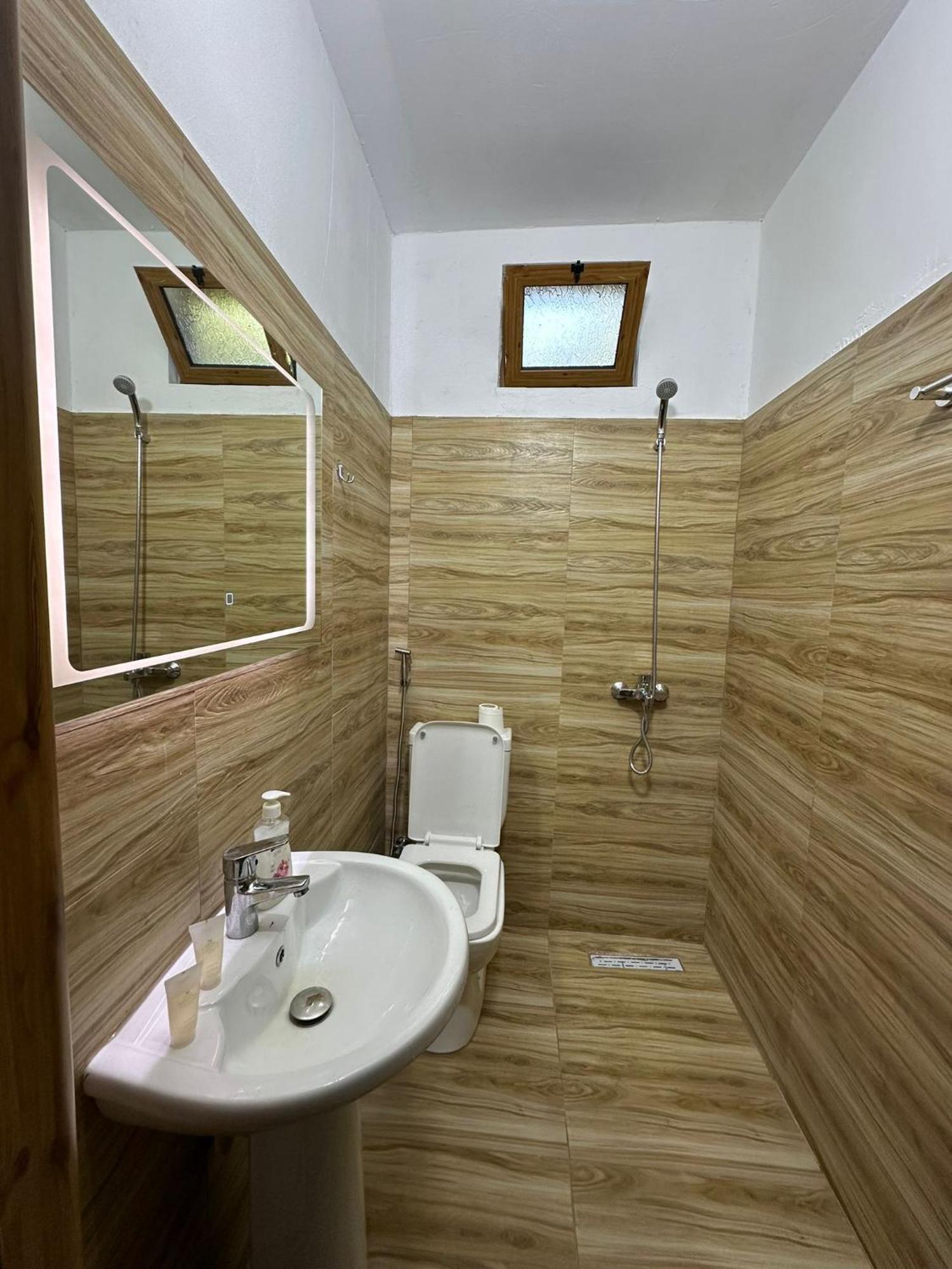 Alimeti Guesthouse Berat Esterno foto