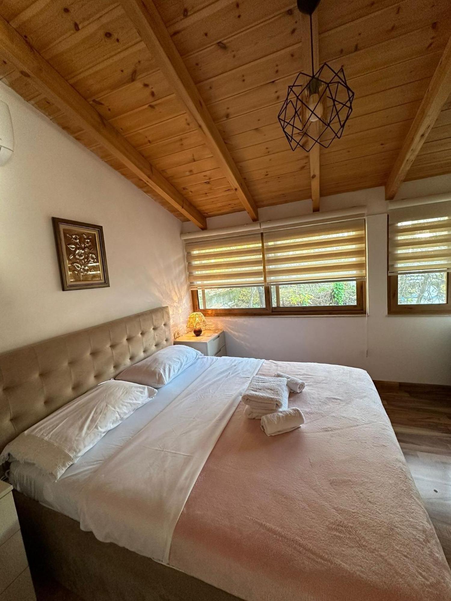 Alimeti Guesthouse Berat Esterno foto